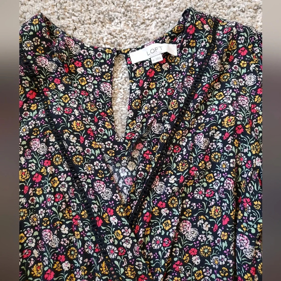 LOFT Floral Romper - XS - Picture 5 of 6